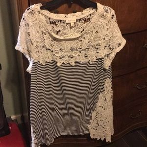 T-shirt brand Maddow and route large